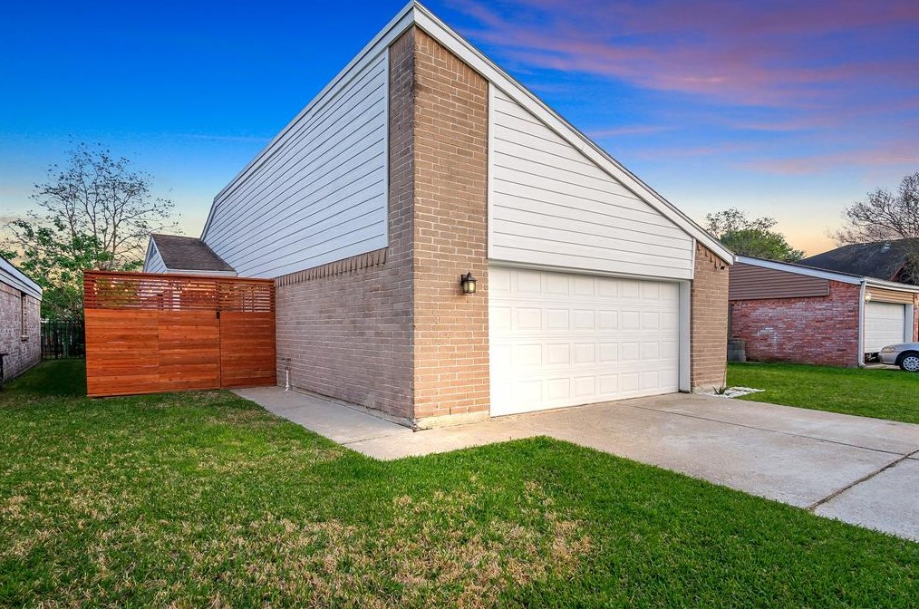 10926 Kirkridge Dr, Houston, TX 77089-3125