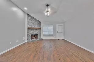 16310 Blossomwood Ln, Sugar Land, TX 77498 - Photo 12