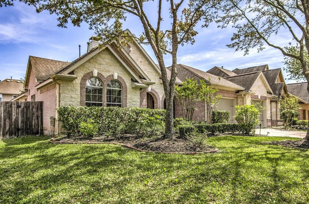 807 Hollington Way, Sugar Land, TX 77479