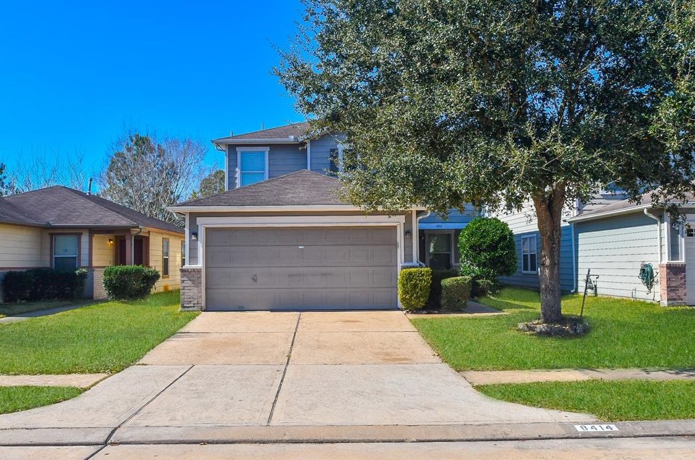 8414 Village Hollow Ln, Houston, TX 77072