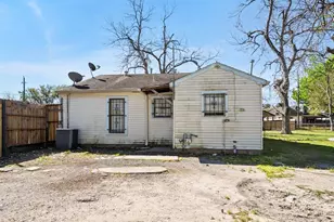 1017 Canadian St, Houston, TX 77009 - Photo 24