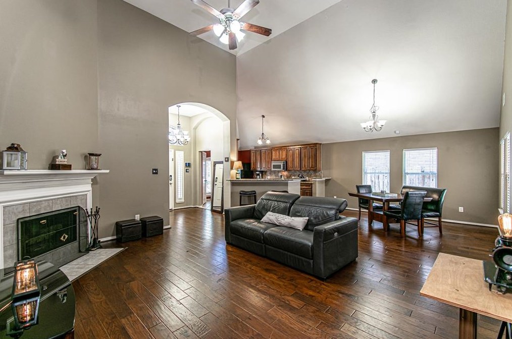 15815 Azalea Shr Ct, Houston TX  77044-1161 exterior