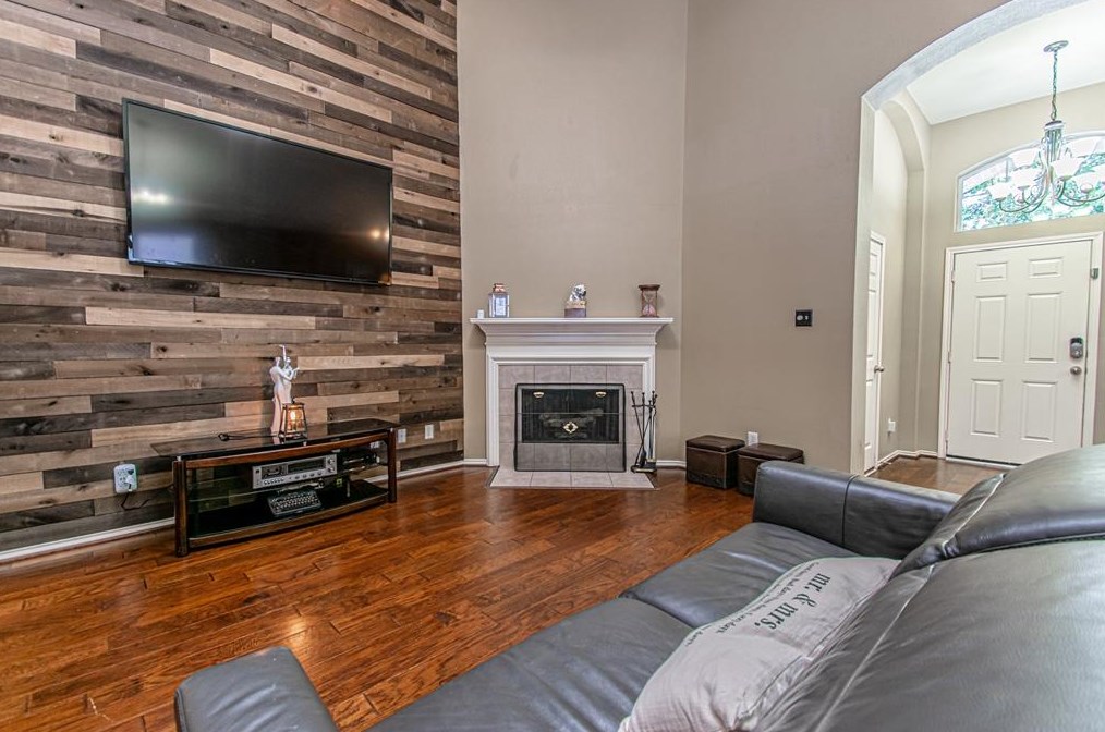 15815 Azalea Shr Ct, Houston TX  77044-1161 exterior