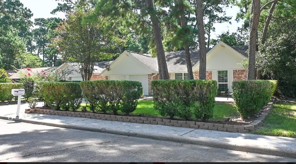 9515 Ballin David Dr, Spring TX  77379-3801 exterior