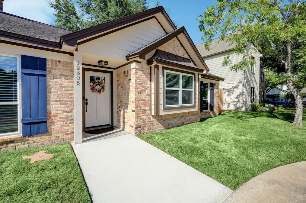 12506 Vindon Dr, Houston, TX 77024