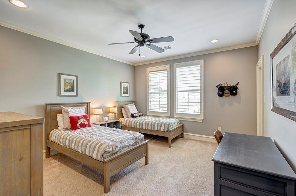 6219 Ella Lee Ln, Houston TX  77019-6310 exterior