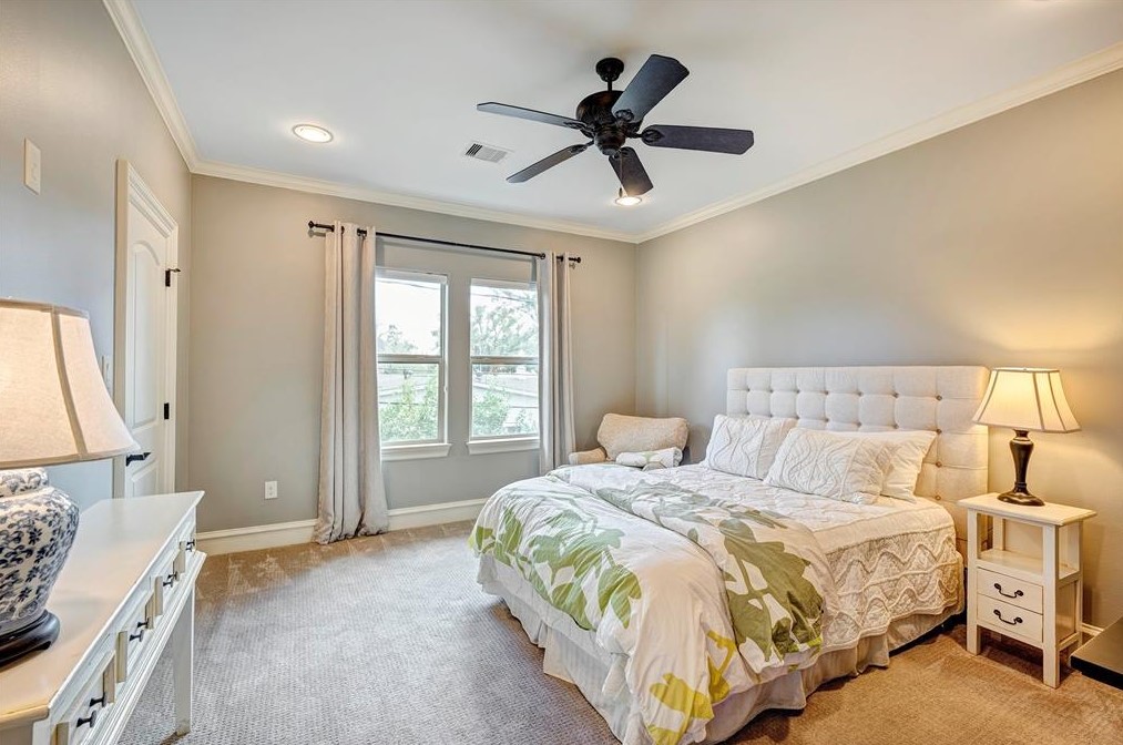6219 Ella Lee Ln, Houston TX  77019-6310 exterior