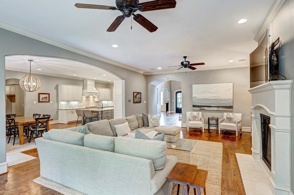 6219 Ella Lee Ln, Houston TX  77019-6310 exterior