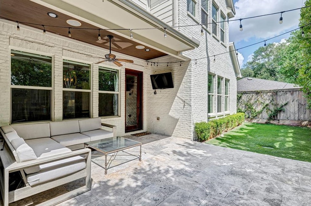 6219 Ella Lee Ln, Houston TX  77019-6310 exterior
