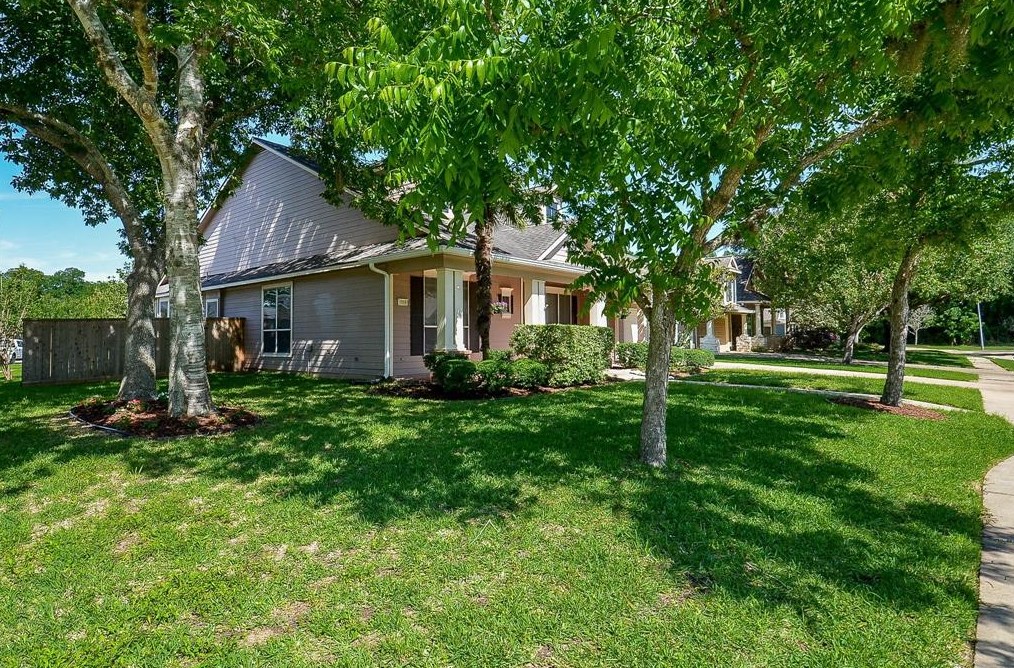 1519 Bent Trail Ct, Sugar Land, TX 77479