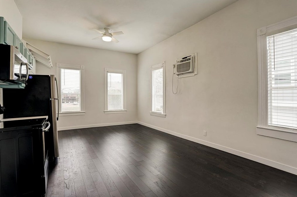 215 Hyde Park #e, Houston, TX 77006