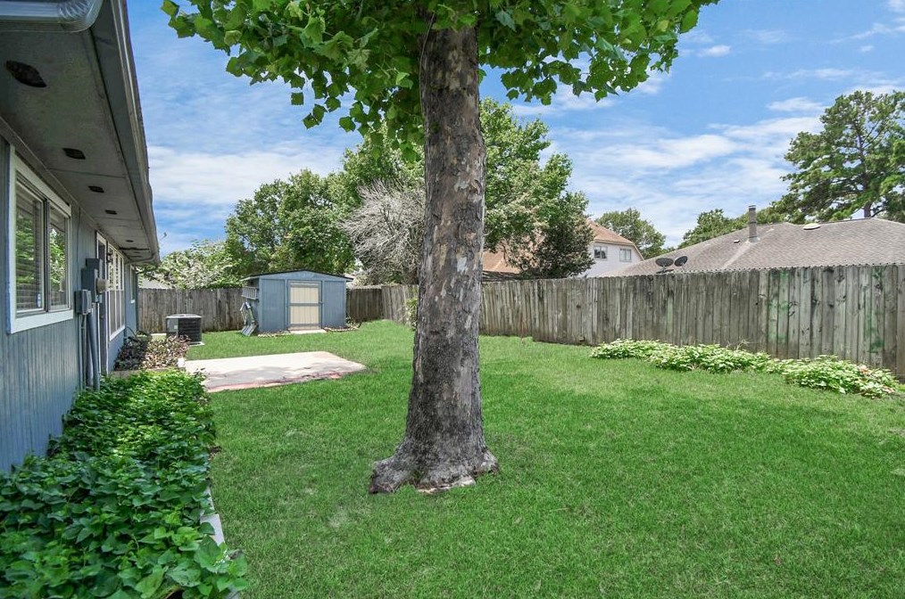 9107 Rippling Fld Dr, Houston TX  77064-4840 exterior