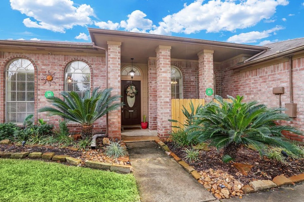 21402 Meadowhill Dr, Spring, TX 77388-3345