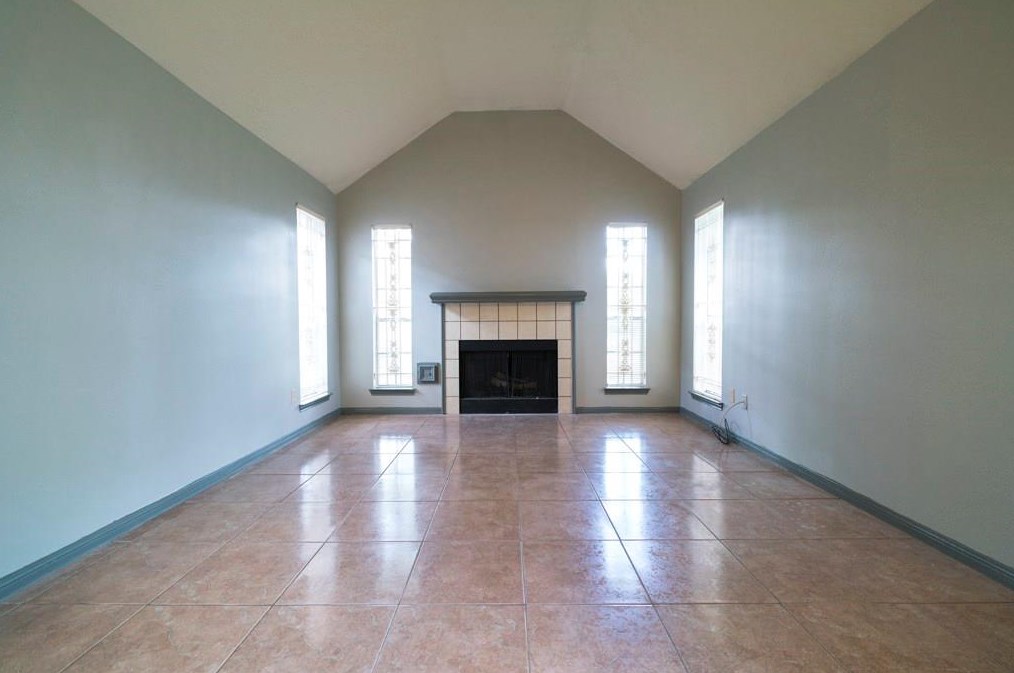 7811 Londres Dr, Houston TX  77083-3759 exterior