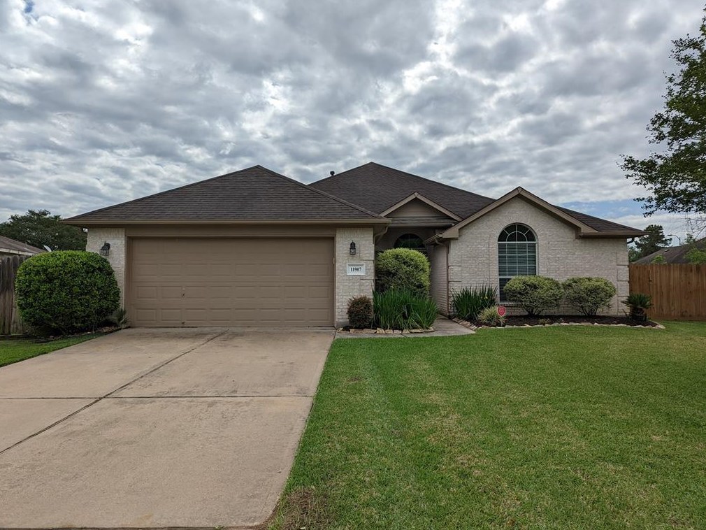 11907 Pitchstone Ct, Tomball, TX 77377