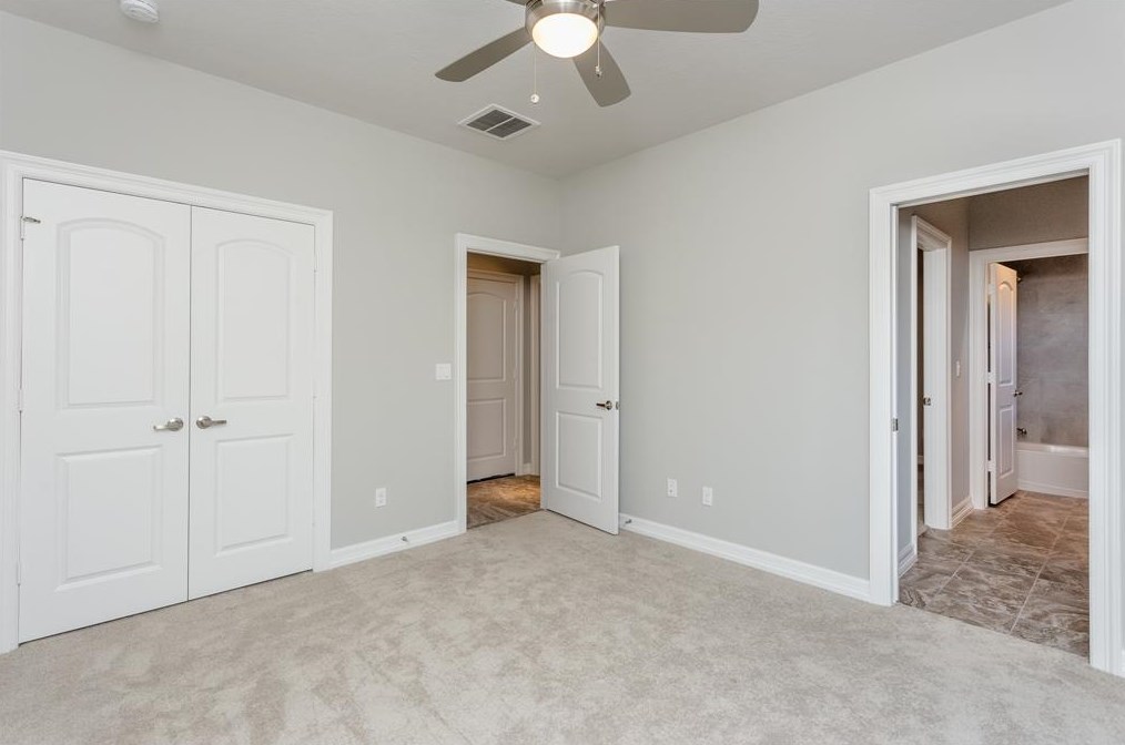 11129 Olympia Dr, Houston TX  77042-1920 exterior