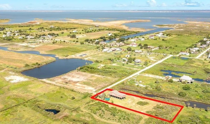 3011 S Sonny Ln, Galveston, TX 77554