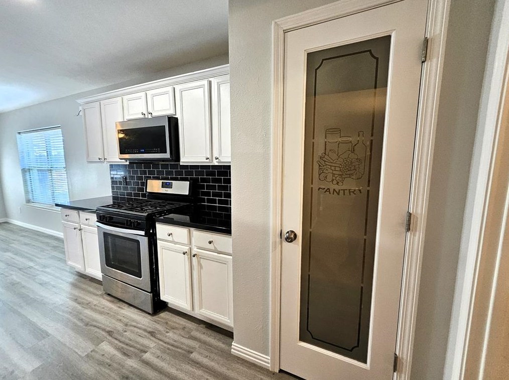 8918 Tarpon Spg Ln, Houston TX  77095-2264 exterior