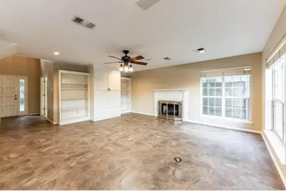 1915 E Lake Drive, Huntsville, TX 77340 - Photo 14