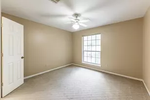 1915 E Lake Dr, Huntsville, TX 77340 - Photo 34