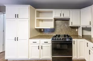 1915 E Lake Dr, Huntsville, TX 77340 - Photo 24