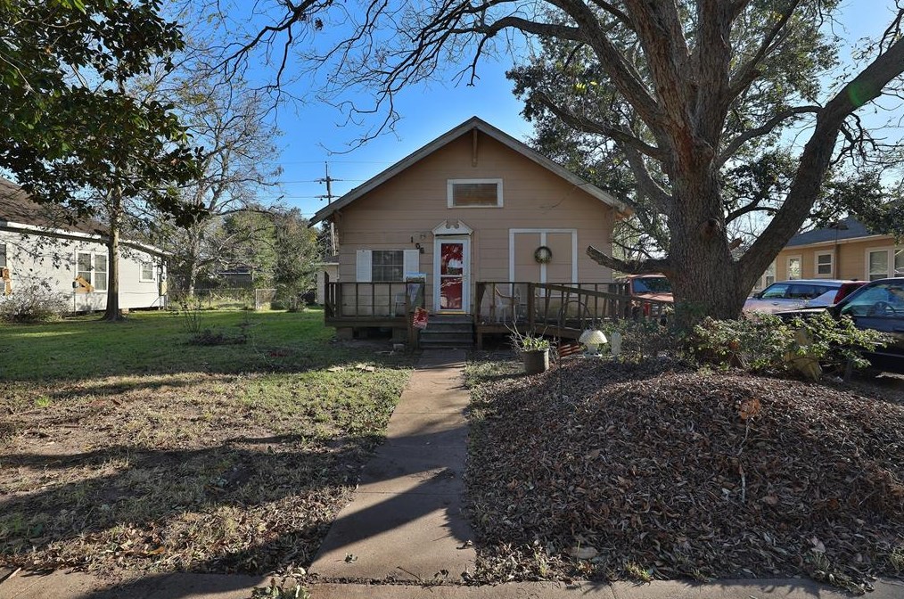 106 4th St, Sugar Land, TX 77498-2616