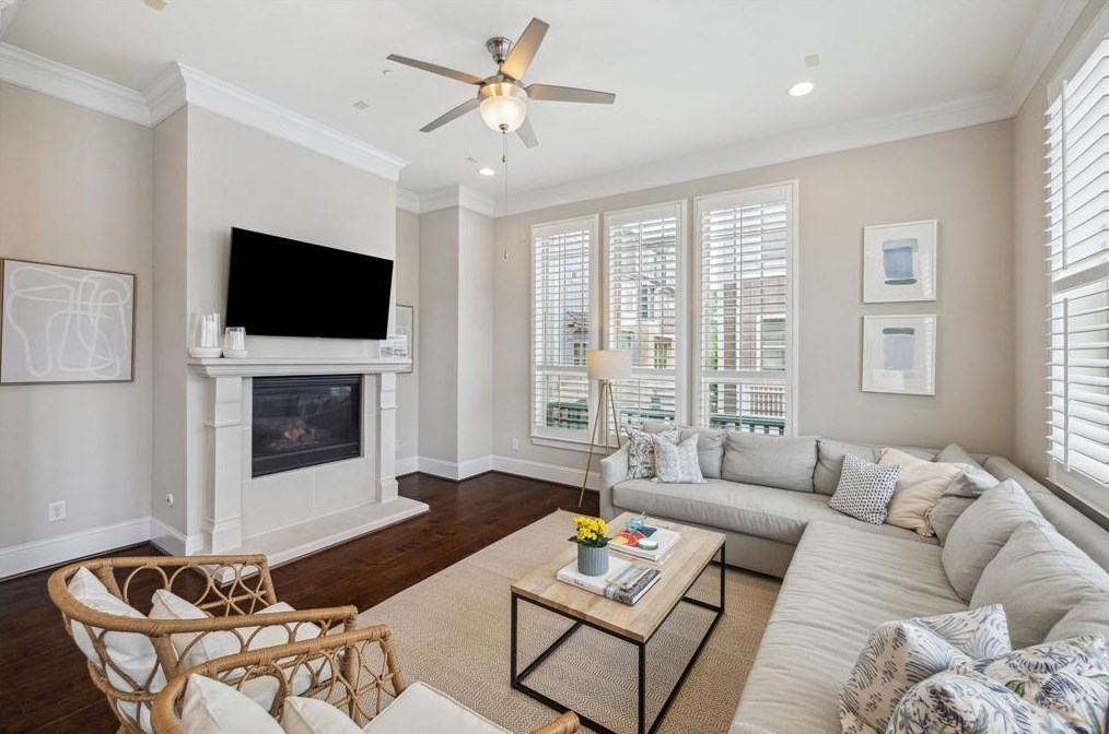 923 Byrne St, Houston TX  77009-7149 exterior