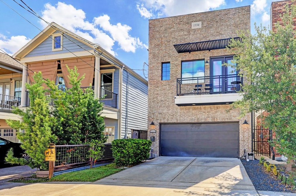 1534 Nashua St, Houston, TX 77008-3750