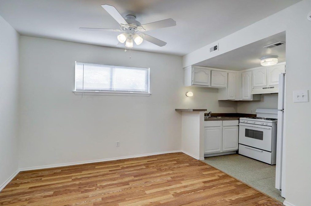 3407 Graustark St #17, Houston, TX 77006