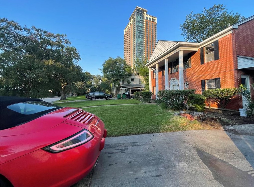 2027 Sheridan St #2, Houston, TX 77030