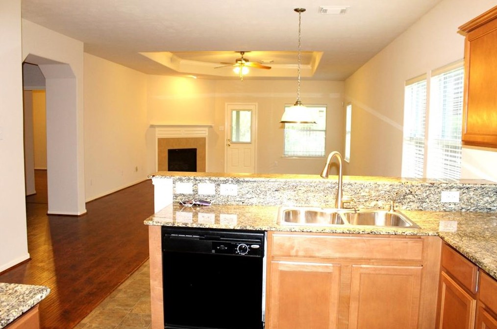 21626 Amesbury Meadow Ln, Spring TX  77379-1960 exterior