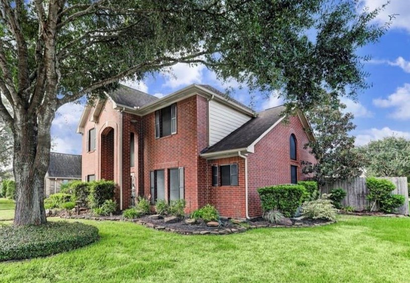 5102 Inglewood Dr, Pasadena, TX 77505-5439