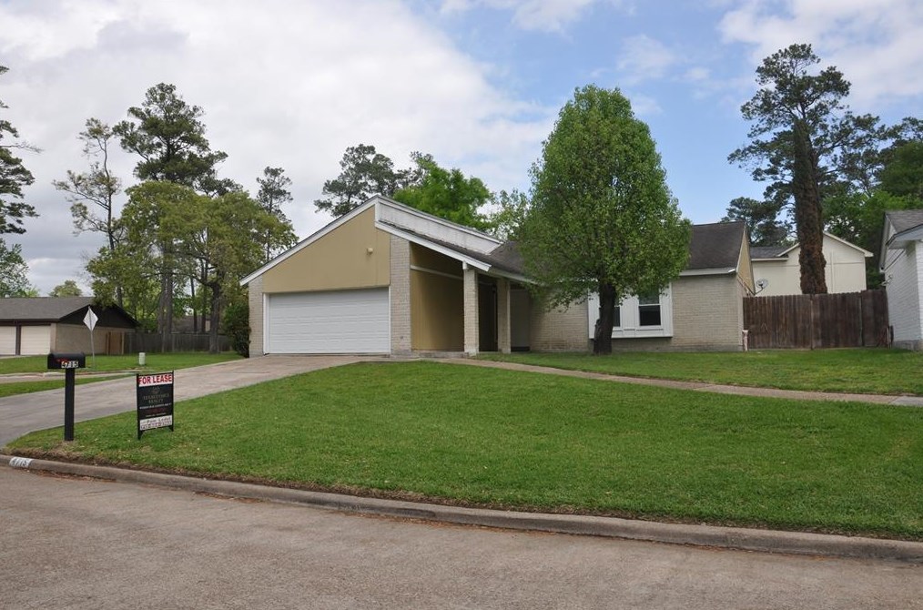 4715 Glendower Dr, Spring TX  77373-6932 exterior
