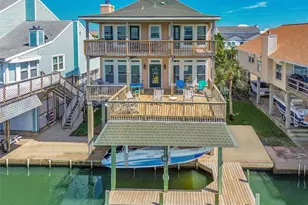 247 Isles End Rd, Tiki Island, TX 77554 - Photo 1