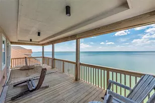 247 Isles End Rd, Tiki Island, TX 77554 - Photo 26