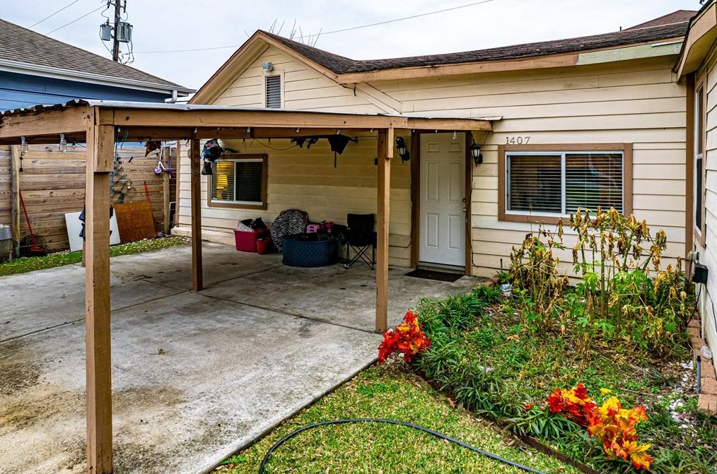 1407 Tabor St, Houston, TX 77009