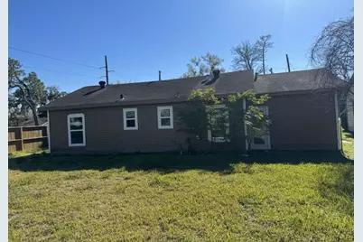 2110 Leight Street, Beaumont, TX 77703 - Photo 6