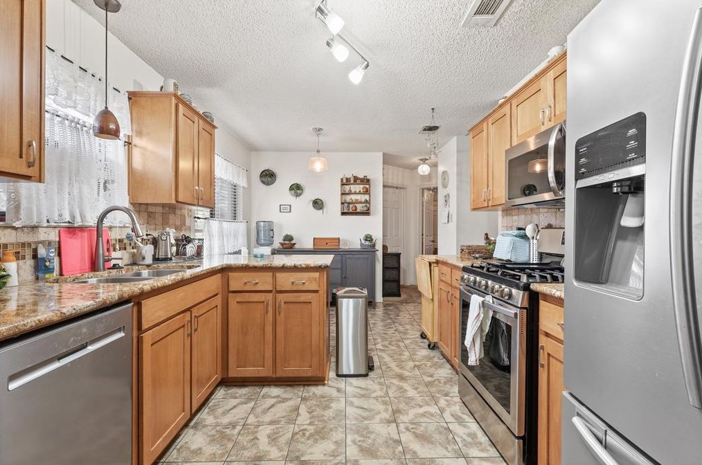 1405 August Dr, Killeen TX  exterior