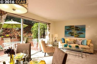 158 Crescent Plz Pleasant Hill Ca 94523 3 Bed 3 Bath Kitchen Floor Plans Living Room With Fireplace Downtown Living