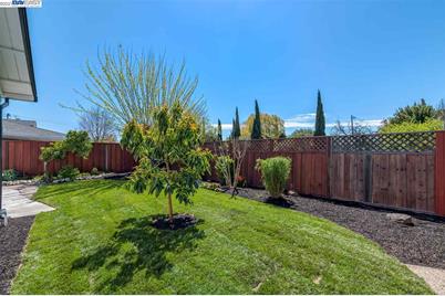 6924 York Dr - Photo 1