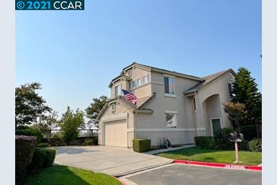 516 Chesapeake Ct - Photo 1