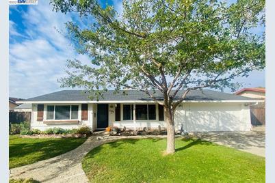 1342 Berlin Way - Photo 1