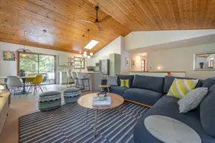 12474 Lakeview Ct, Truckee, CA 96161 - Photo 1