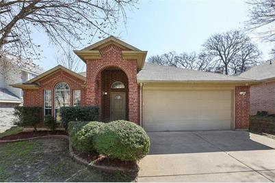 1463 Pacific Pl Fort Worth Tx 76112 Mls 14044278 Coldwell Banker