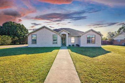 700 NE 39th Avenue - Photo 1