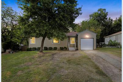 2109 Ruea Street - Photo 1