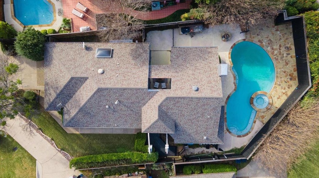 4111 Rush Cir, Addison TX  75001-3155 exterior