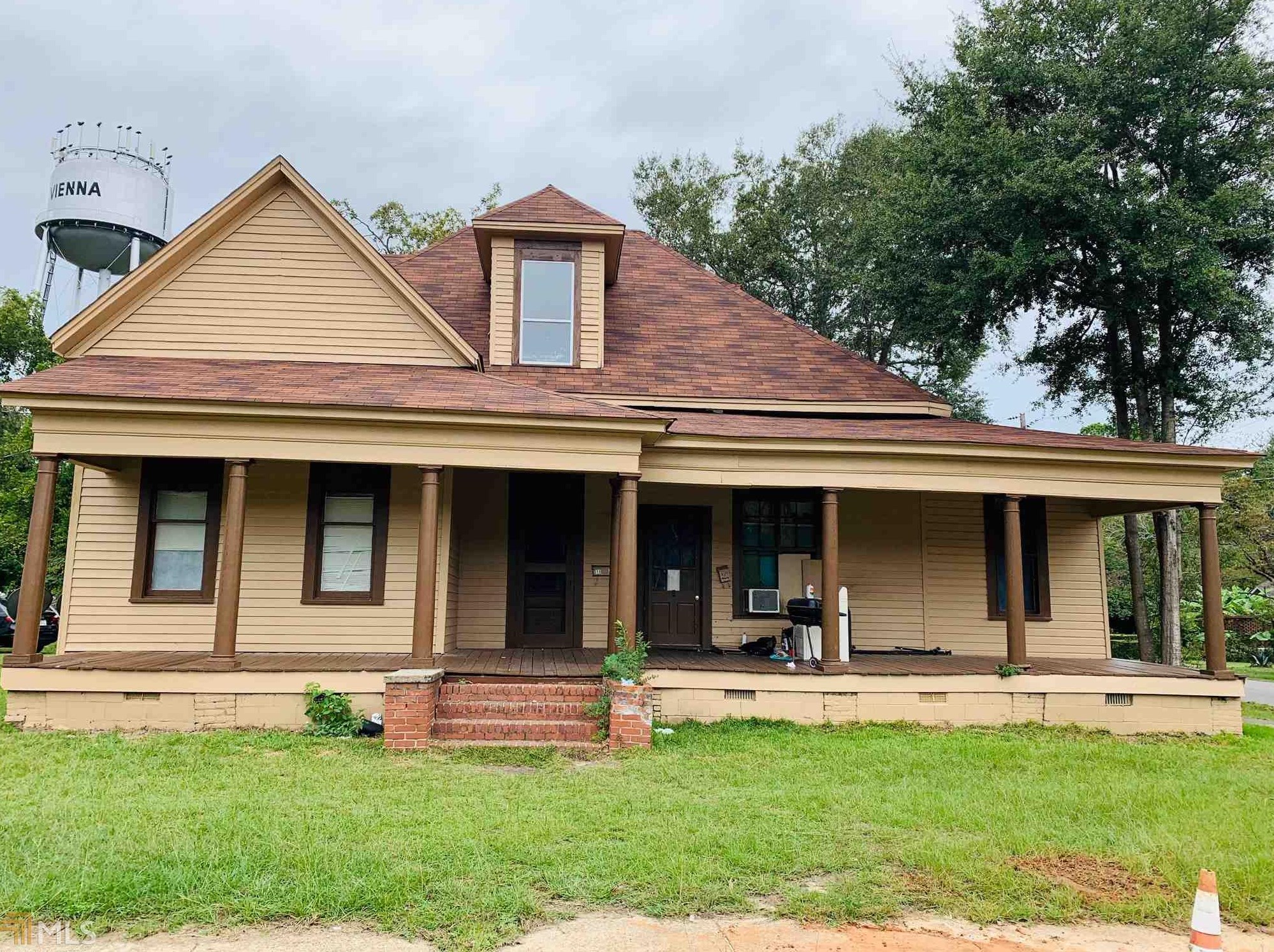 311 N 6th St, Vienna, GA 31092