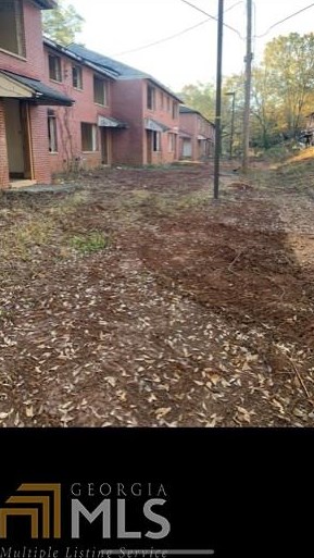 1232 Washington Cir, Atlanta GA  30344-7113 exterior