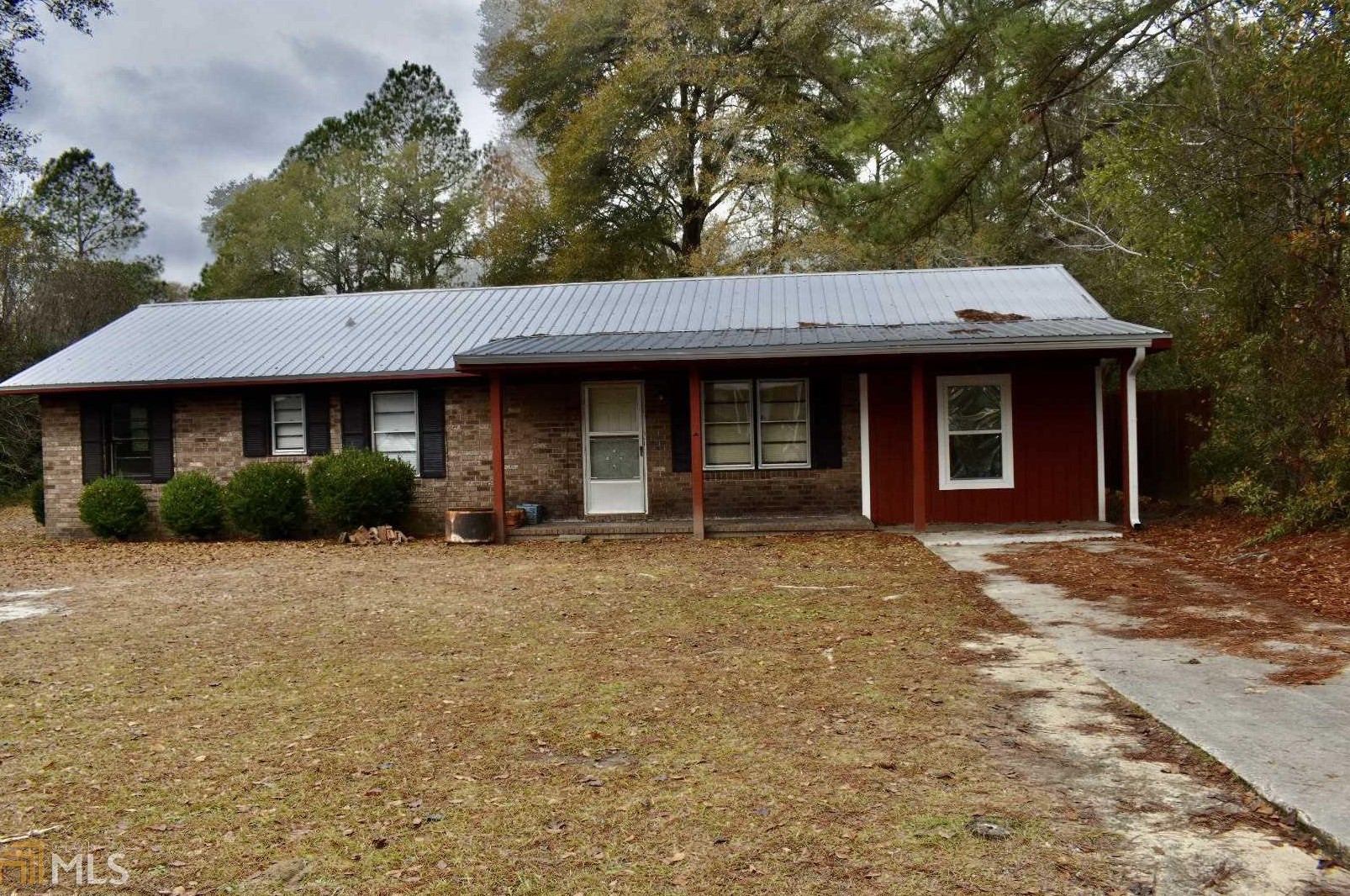 923 Wade St, Butts, GA 30442-1909